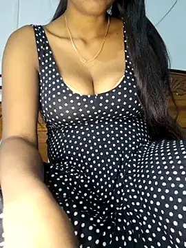 Snapshot of royaldoll-143 chatting on 12/13/24, 05:54 royaldoll-143 online show from 12/13/24, 05:54