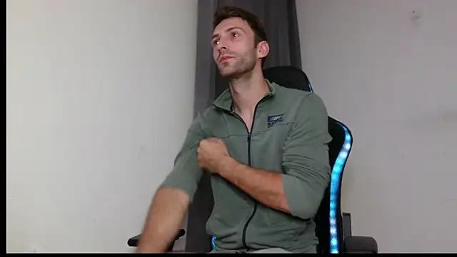 Snapshot of Ian_997 chatting on 09/16/25, 03:51 Ian 997 online show from 09/16/25, 03:51