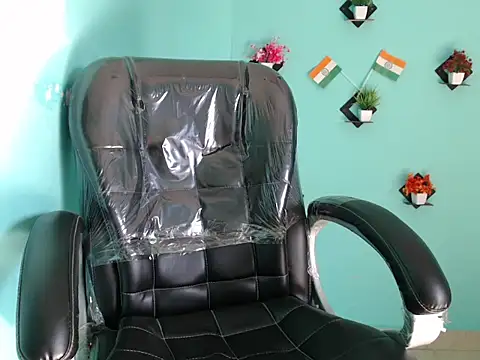 Yashi online show from 03/19/25, 10:11