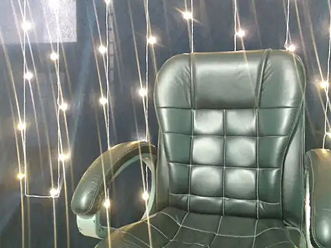 Yashi online show from 10/31/25, 10:49