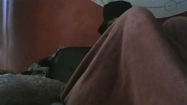 Snapshot of spacegirlll chatting on 12/24/24, 09:17 spacegirlll online show from 12/24/24, 09:17