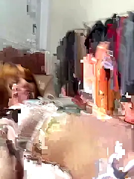 Snapshot of spacegirlll chatting on 12/14/25, 11:26 spacegirlll online show from 12/14/25, 11:26