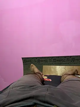 Snapshot of Your_daddy_544 chatting on 09/13/25, 04:12 Your daddy 544 online show from 09/13/25, 04:12