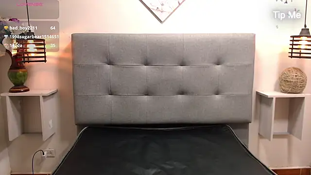 Snapshot of Cheelsea_ chatting on 12/30/24, 12:43 Cheelsea  online show from 12/30/24, 12:43