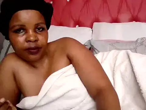 Honeybae82x online show from 12/14/24, 08:56