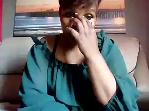 Honeybae82x online show from 12/15/24, 04:15