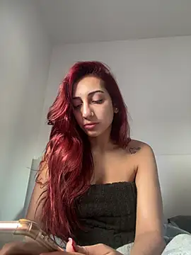 Snapshot of julialupato1606 chatting on 03/13/25, 09:10 julialupato1606 online show from 03/13/25, 09:10