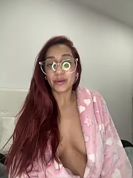 Snapshot of julialupato1606 chatting on 03/17/25, 09:34 julialupato1606 online show from 03/17/25, 09:34