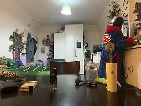 Snapshot of lextalon chatting on 12/22/24, 05:21 lextalon online show from 12/22/24, 05:21