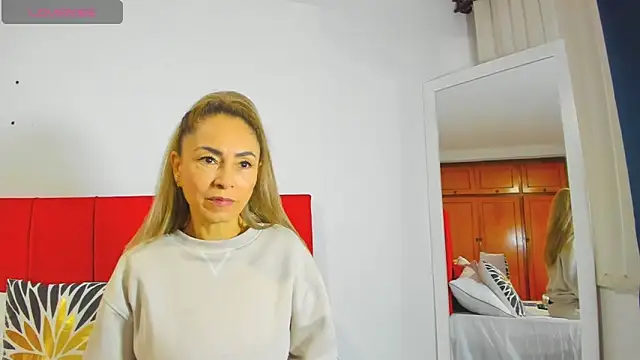 Snapshot of emagarcia chatting on 11/30/25, 11:03 emagarcia online show from 11/30/25, 11:03