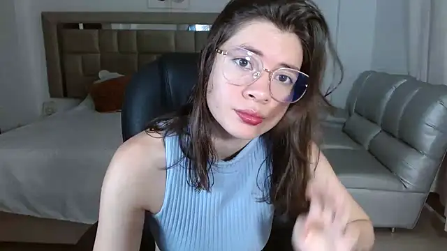 zoecruzz online show from 12/20/25, 03:19