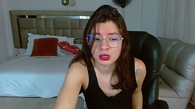 zoecruzz online show from 01/14/26, 04:23