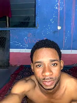 Snapshot of vergaswerrtt chatting on 10/26/25, 12:27 vergaswerrtt online show from 10/26/25, 12:27