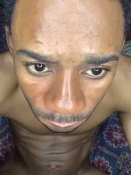 Snapshot of vergaswerrtt chatting on 10/27/25, 12:36 vergaswerrtt online show from 10/27/25, 12:36