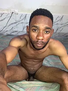 Snapshot of vergaswerrtt chatting on 12/15/25, 11:36 vergaswerrtt online show from 12/15/25, 11:36