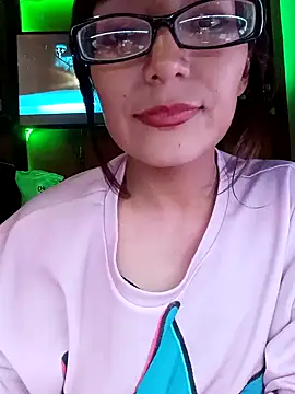 Snapshot of chicafresaxx chatting on 12/30/24, 03:47 chicafresaxx online show from 12/30/24, 03:47