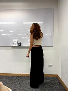 Katee Jones online show from 12/03/25, 11:03