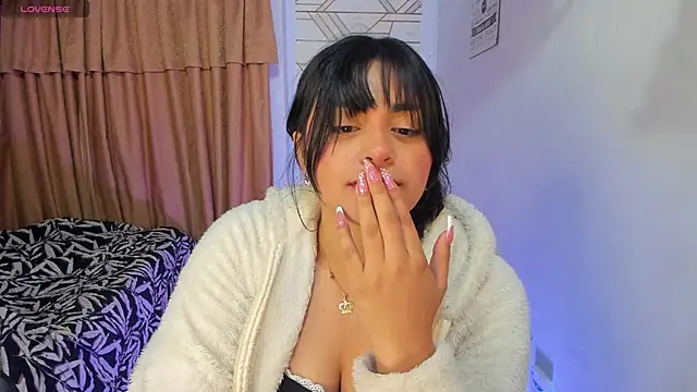  laina  online show from 02/12/25, 05:15