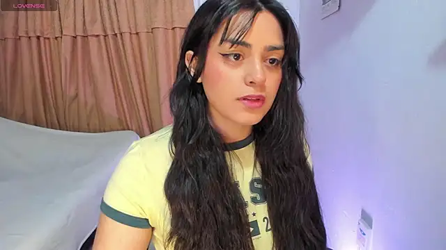  laina  online show from 03/23/25, 05:00