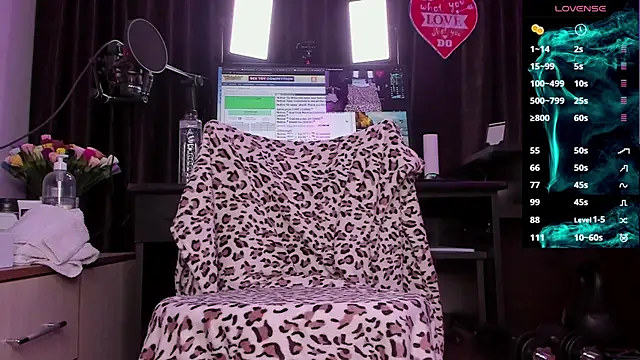 Raissa sky26 online show from 02/12/25, 03:40