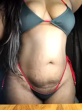 Snapshot of susmithasushi81 chatting on 12/21/25, 10:44 susmithasushi81 online show from 12/21/25, 10:44