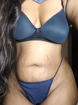 Snapshot of susmithasushi81 chatting on 03/25/26, 05:30 susmithasushi81 online show from 03/25/26, 05:30