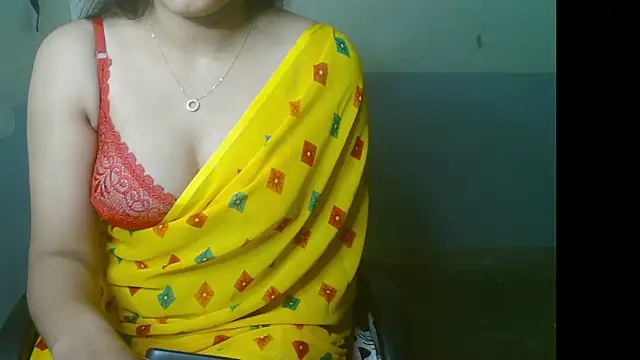 Snapshot of NithyaSingh chatting on 12/17/24, 06:02 NithyaSingh online show from 12/17/24, 06:02