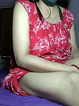 Snapshot of IndianRima chatting on 10/06/25, 04:43 IndianRima online show from 10/06/25, 04:43