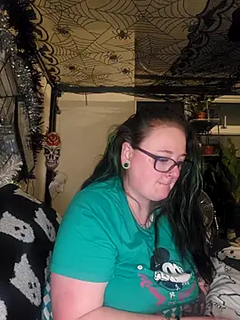 Bunny Cummings online show from 12/19/25, 12:06