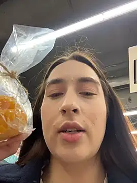 Holly Play online show from 11/30/25, 07:12