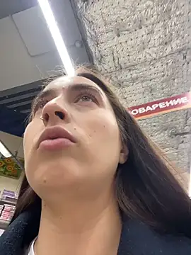 Holly Play online show from 12/01/25, 12:10