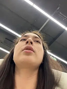 Holly Play online show from 02/18/26, 12:01