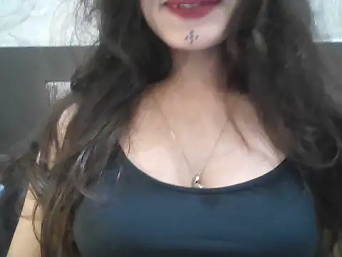 Snapshot of krati74 chatting on 09/28/25, 03:39 krati74 online show from 09/28/25, 03:39