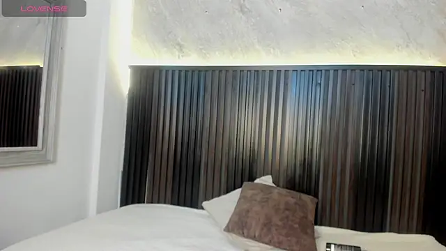 Snapshot of kyber_ chatting on 12/21/25, 12:45 kyber online show from 12/21/25, 12:45