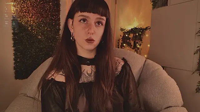 MichaellaMoon online show from 02/04/26, 04:13