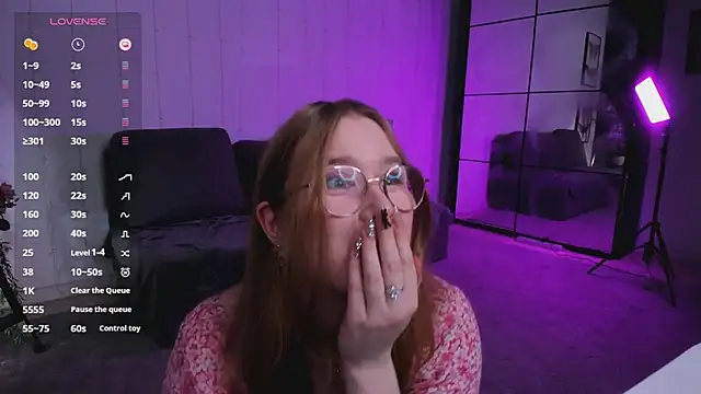 bonnie wright online show from 01/14/25, 07:11