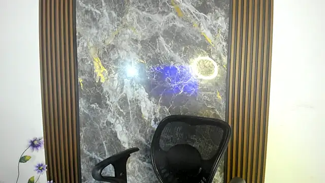 nicol jone1 online show from 11/22/25, 10:31