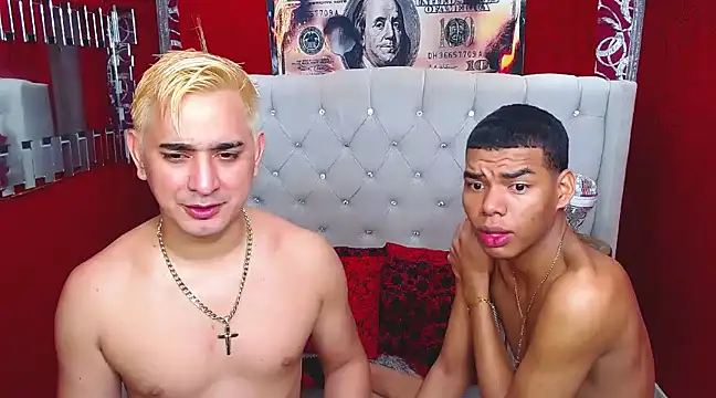 Snapshot of BOYSPEIN chatting on 12/10/24, 11:51 BOYSPEIN online show from 12/10/24, 11:51