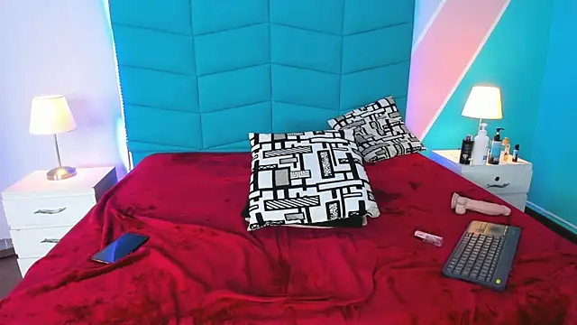 Snapshot of Iris_Thompson_ chatting on 03/07/25, 08:55 Iris Thompson online show from 03/07/25, 08:55