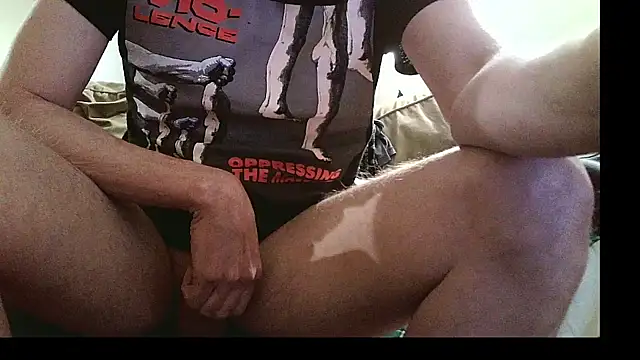 Snapshot of AronMellon76 chatting on 02/27/26, 10:59 AronMellon76 online show from 02/27/26, 10:59