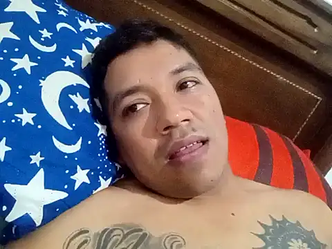 Snapshot of angelito0219 chatting on 12/02/24, 12:51 angelito0219 online show from 12/02/24, 12:51
