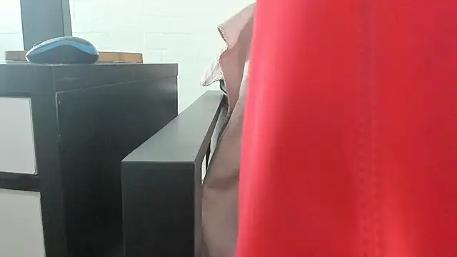 MendiPetite online show from 02/19/26, 09:22