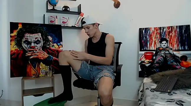 flowers18 online show from 01/28/25, 09:19