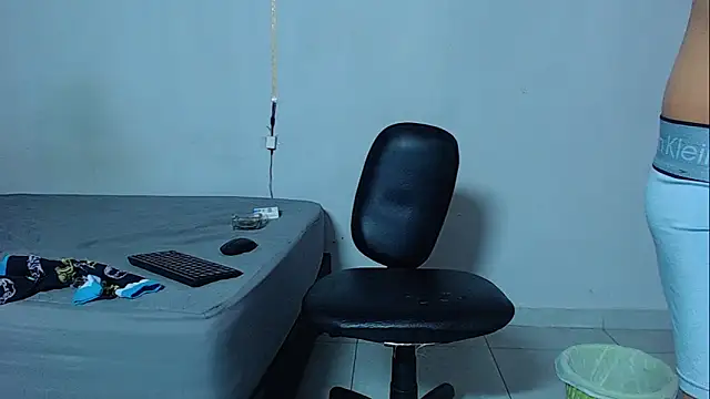 mikecoper 23 online show from 12/17/25, 01:39