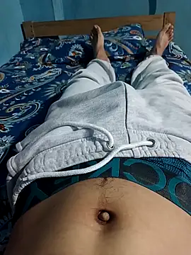 Snapshot of funnguy25 chatting on 10/25/25, 04:31 funnguy25 online show from 10/25/25, 04:31