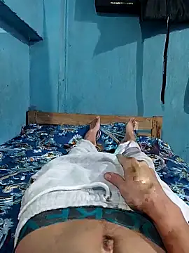 Snapshot of funnguy25 chatting on 10/26/25, 07:47 funnguy25 online show from 10/26/25, 07:47