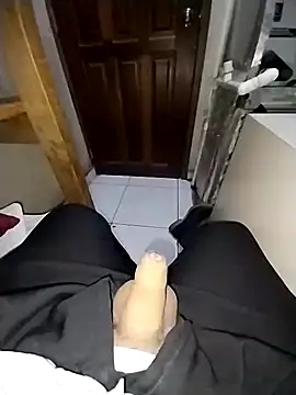 Snapshot of Whiper2024 chatting on 02/24/26, 07:12 Whiper2024 online show from 02/24/26, 07:12