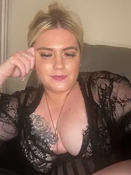 Blondiee3088 online show from 01/10/25, 02:04