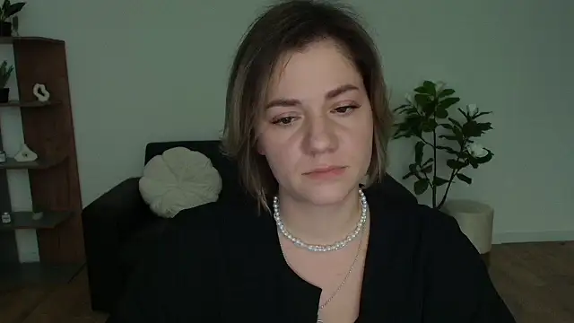 Snapshot of MariaSttone chatting on 12/04/24, 12:47 MariaSttone online show from 12/04/24, 12:47