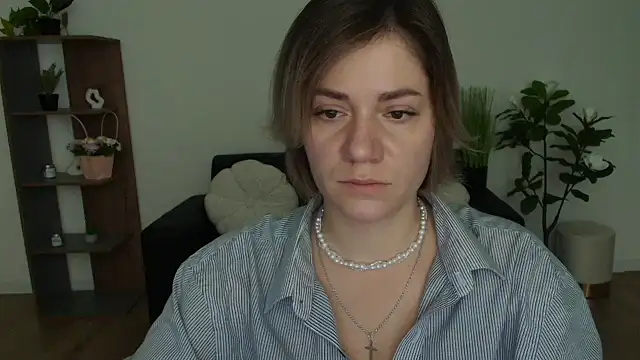 Snapshot of MariaSttone chatting on 12/06/24, 11:44 MariaSttone online show from 12/06/24, 11:44